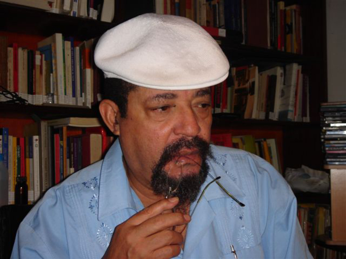 Manuel Rui Monteiro  homenageado em Noite  de Poesia