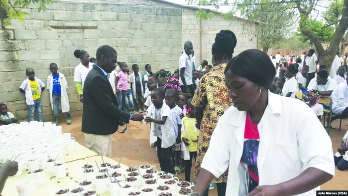 Merenda estimula adesão às  aulas em Cambundi-Catembo