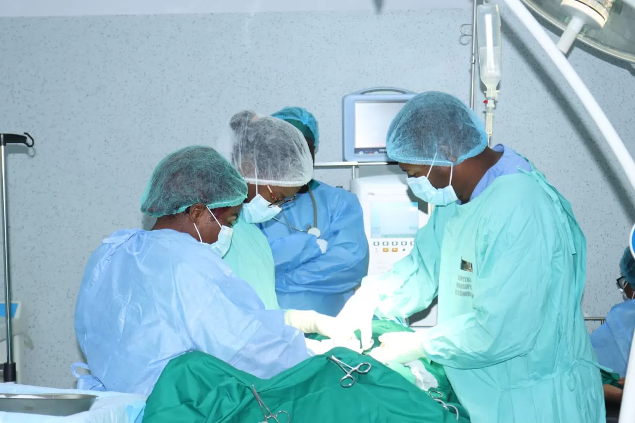 Sessenta pacientes aguardam por cirurgia grátis no Hospital Municipal do Tômbwa