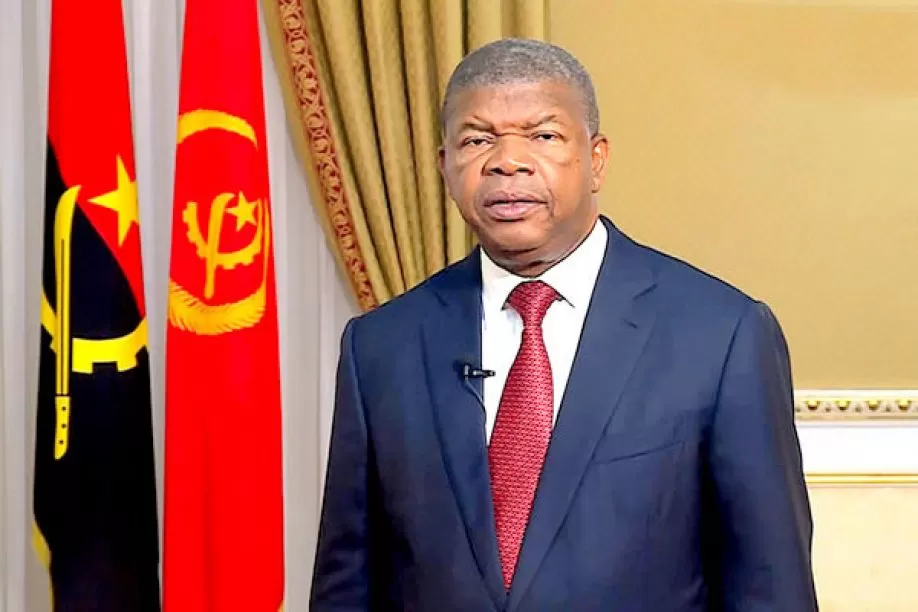 PR deixa Luanda com destino à República Checa para o reforço da cooperação